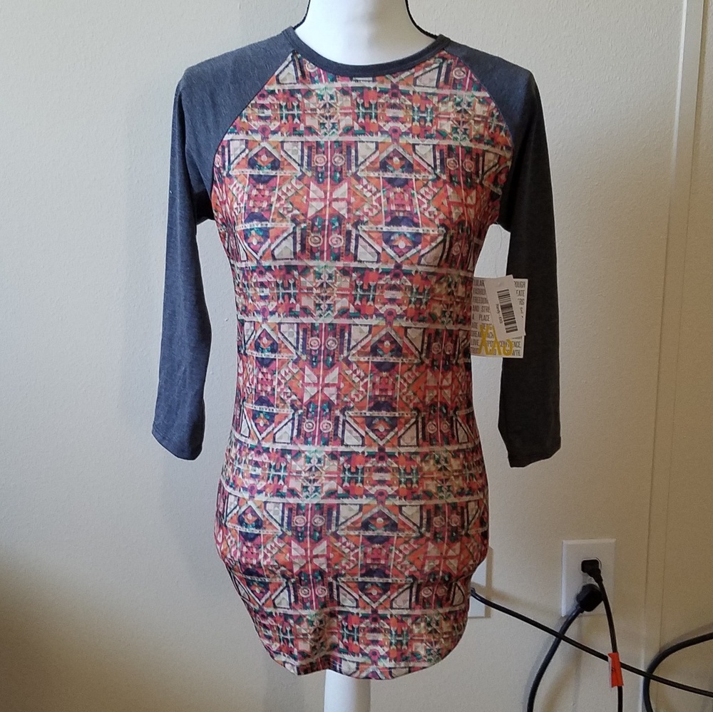 🧡 Nwt’s Lularoe Randy Baseball Tee XXS